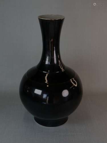 Chinese Porcelain Black Glaze Vase