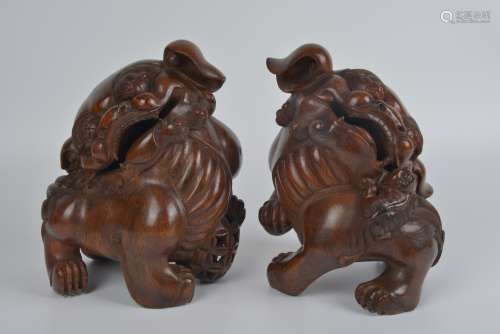 Pair Bamboo Carving Lions