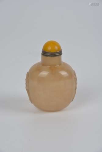 Agate Snuff Bottle