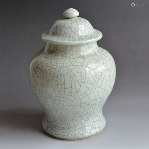 Chinese Porcelain Ge Glaze Jar