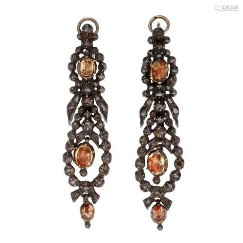 Catalan long earrings in silver, 19th Century.