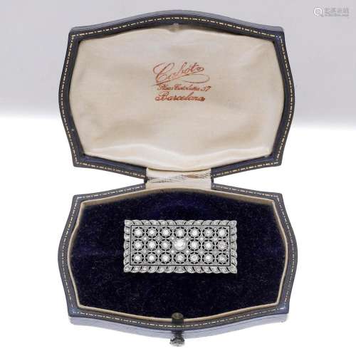JOYERÍA CABOT. Art Deco diamonds brooch, circa 1920.