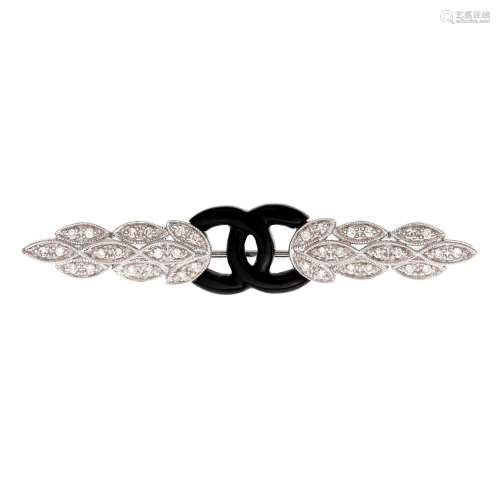 Art Deco style diamonds brooch.