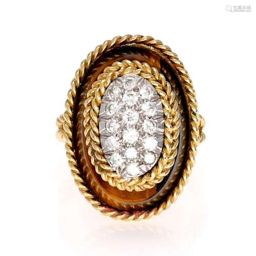 Ring with diamonds pavé and tiger's eye.