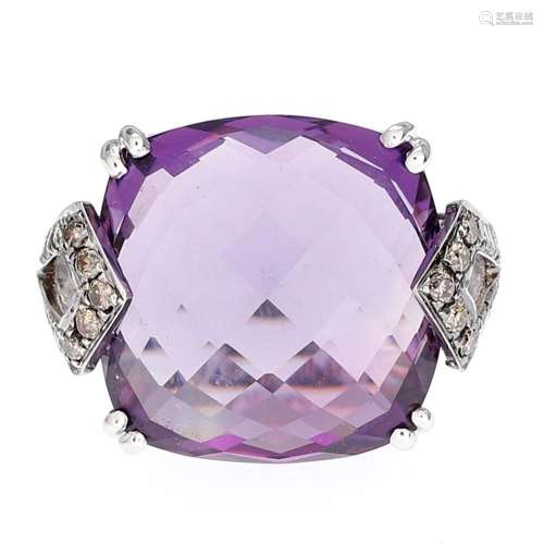 Amethyst and diamonds ring.