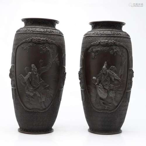 Pair of Japanese vases, Meiji period, late 19th Century-earl...