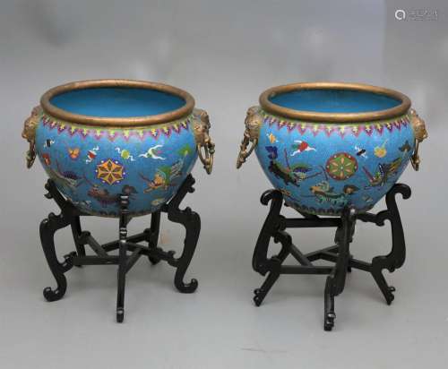 Pair of Chinese flower pots in cloisonné enamel, 20th Centur...