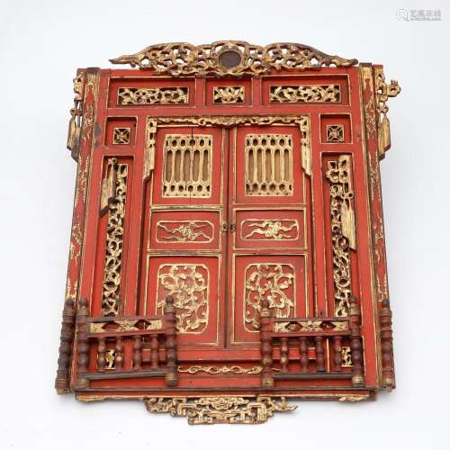 Chinese altar door in carved, lacquered and gilded wood, 19t...