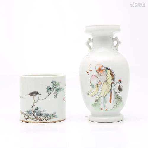 Chinese vase and brushes pot in porcelain, early decades of ...