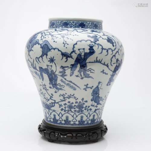 Chinese Wanli style vase in blue and white Transition-style ...