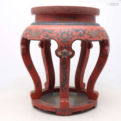 Chinese coffee table-pedestal in lacquered wood, second thir...