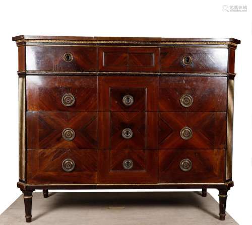 Charles IV chest of drawers in mahogany veneer, circa 1800.