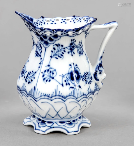 Milk jug, Royal Copenhagen, 19