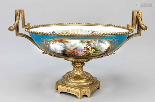 Large top bowl, Sevres, France