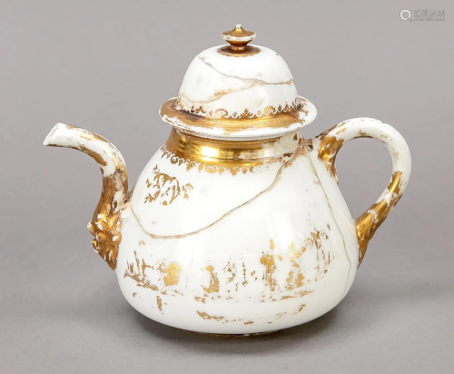 Teapot with gold chinoiserie,