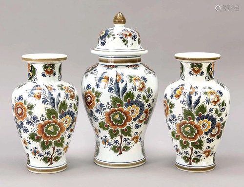 Set of vases, 3 pieces, Delft,