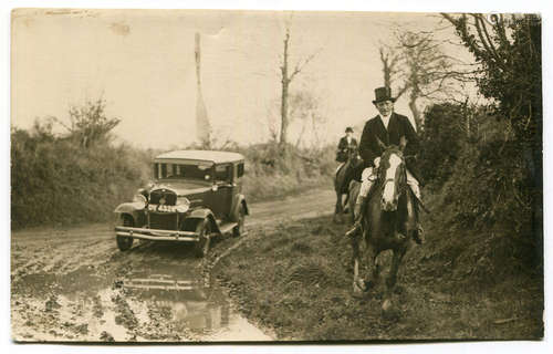 DODGE, ESSEX & HUDSON. A collection of 43 postcards and phot...