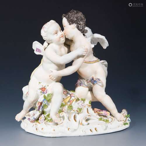 Barock-Figurengruppe: Amoretten als Amor und Psyche. Meissen...