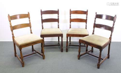 4 Stühle, Deutschland um 1900, Eiche, gepolstert mit blassgr...