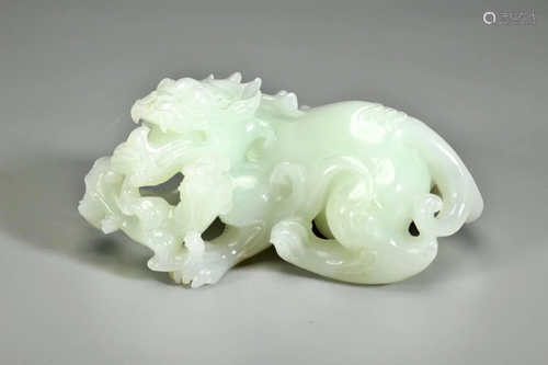 CHINESE WHITE JADE COUCHING BEAST