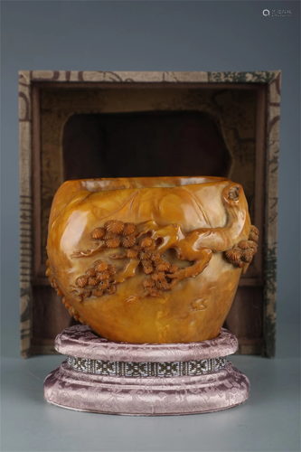 A Carved Tianhuang Stone Brush Pot