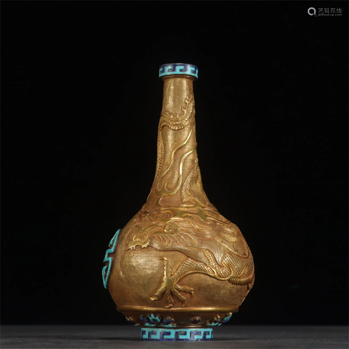 A Gilt Bronze Dragon Patterned Vase