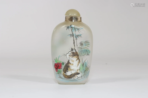 China painted glass snuffbox decorated with a cat