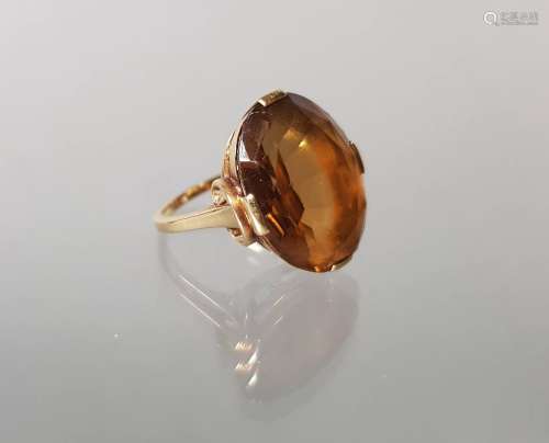 Ring, GG 585, 1 oval facettierter Rauch-Topas, 5 g, RM 16.5