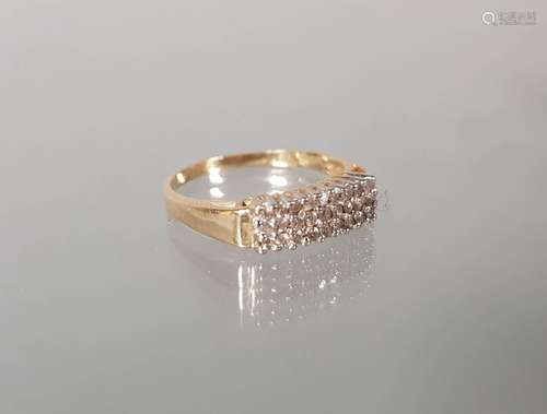 Ring, GG 585, 27 Diamanten pavé gefasst, 2 g, RM 18