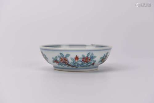 A Doucai Glaze Grape Plate