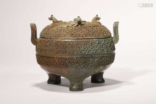 A Bronze Ritual Tripod Ding Vessel