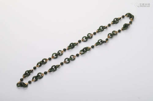 A Gold-Linking Jade Necklace