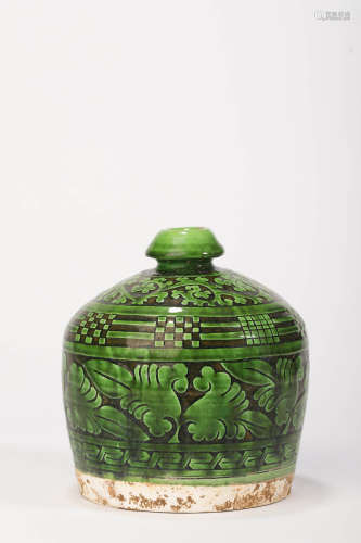 An Incised Green Glaze Cizhou Kiln Floral Jar