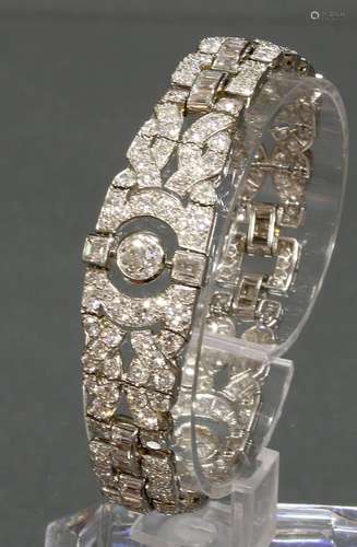 Armband, Art Deco, um 1930, Platin, 3 Diamanten zus. ca. 1.8...