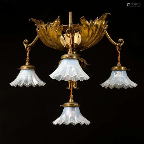 Jugendstil-Deckenlampe.