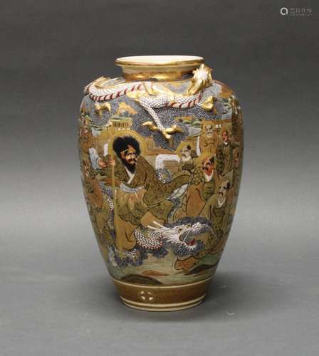 Vase, Japan, um 1900, Satsuma, Schulter mit aufgelegtem Drac...