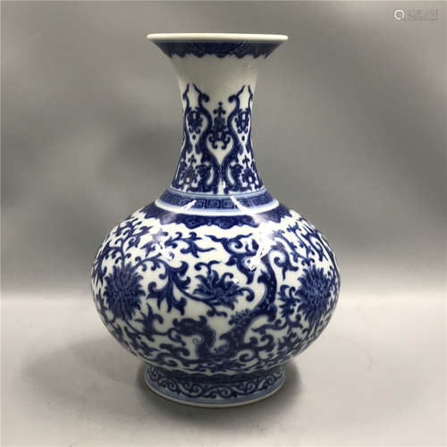 chinese blue and white  vase , H26.5cm