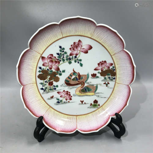 chinese  famille rose plate,  D21cm