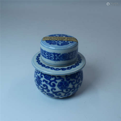 small chinese blue and white pot and cover , H8cm