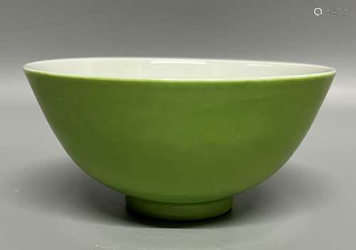 chinese apple green glazed porcelain bowl , D14.5 H 7cm