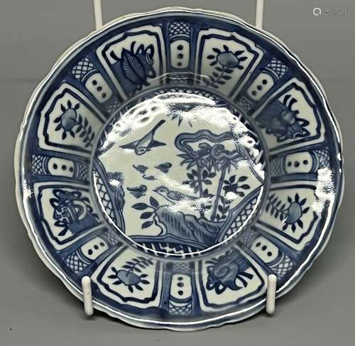 chinese blue and white plate ,D 17cm