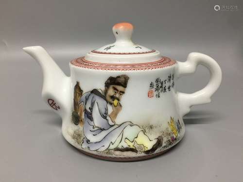 chinese famille rose tea pot , H10cm D 16cm