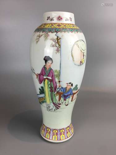 chinese famille rose vase , hand painted figures ,H26.5cm