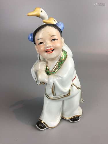 chinese famille rose porcelain figures ,H 15cm