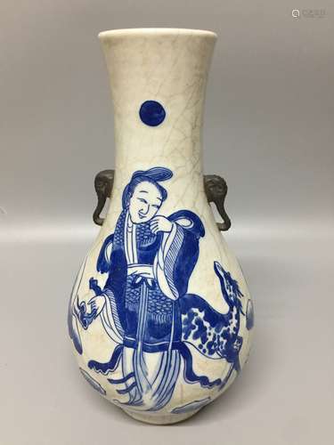 chinese blue and white vase ,hand painted figures,H 27cm