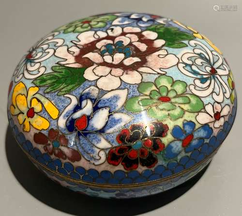 chinese cloisonne box and cover ,D 10cm