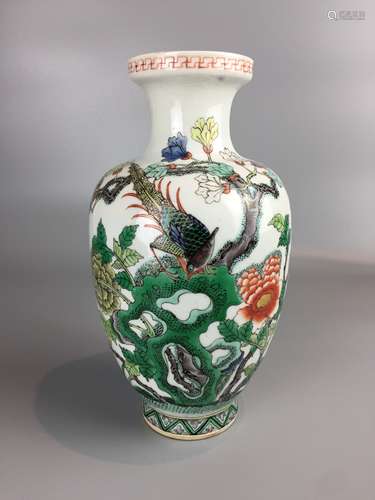 chinese famille rose hand painted  vase , H21.5cm