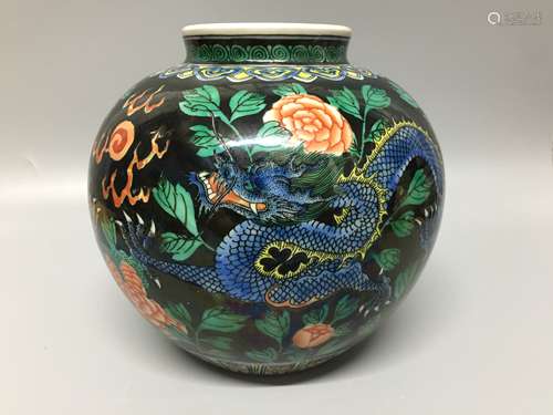 chinese famille rose ginger jar ,H17.5cm , D 18.5cm