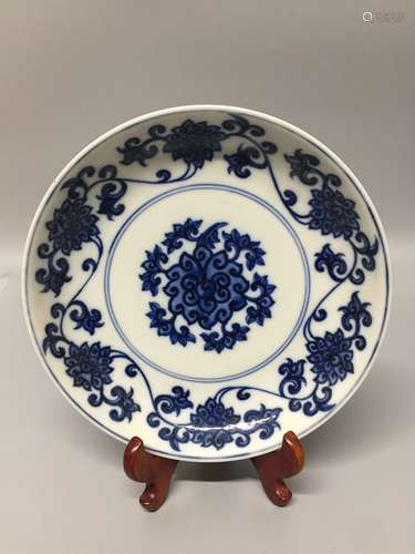 chinese blue and white plate ,D 17.5cm