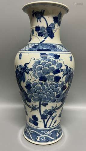 chinese blue and white porcelain vase , H37cm